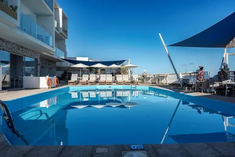 Almare Beach Hotel, Pool