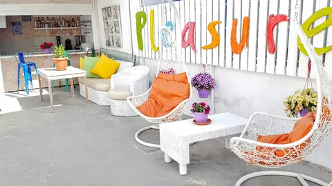 Pleasure Beachside Studios, Reception