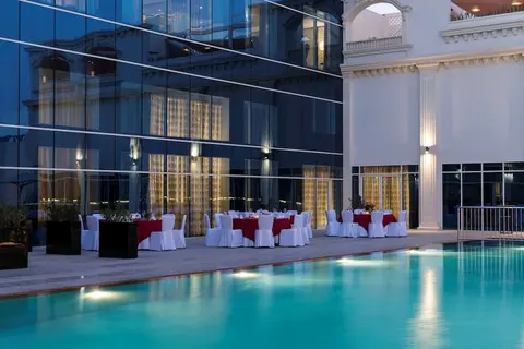 Radisson Blu Hotel, Ajman, Pool