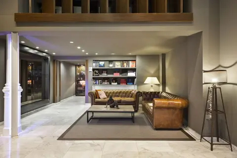 Acta Atrium Palace, Lobby sitting area