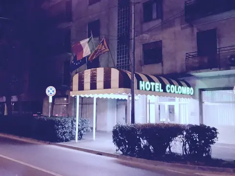 Hotel Colombo, Front of property