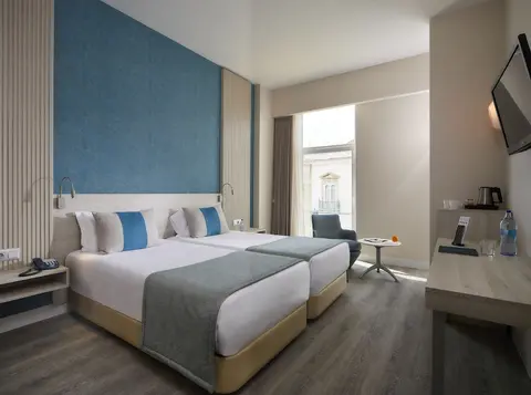 Occidental Faro, Room