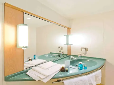 ibis Firenze Nord Aeroporto, Bathroom