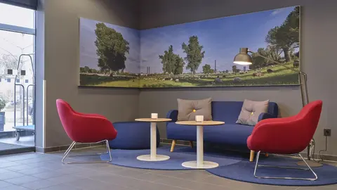 Holiday Inn Express Düsseldorf City North by IHG, Lobby sitting area