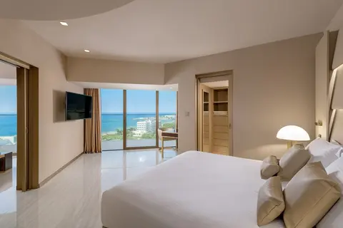 AMARANDE Adults Only, Room