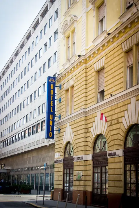 City Hotel Unio Superior, Exterior