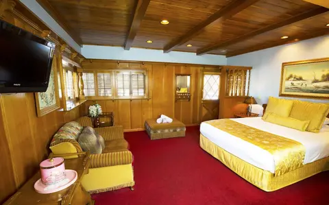 Madonna Inn, Room