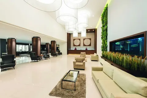 Mövenpick Suriwongse Hotel Chiang Mai, Interior entrance