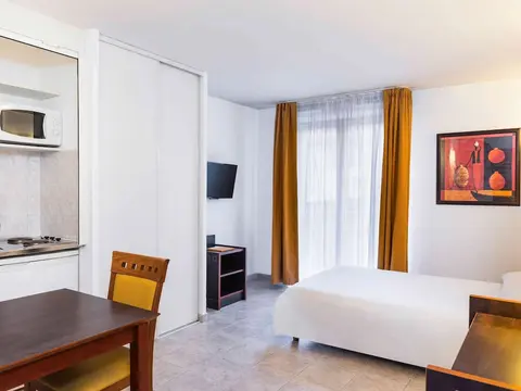 Aparthotel Adagio Access Nice Garibaldi, Room