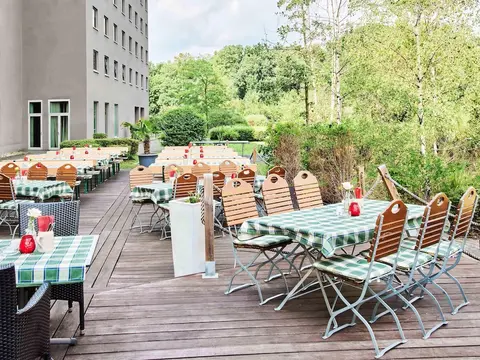 B&B HOTEL Frankfurt-Messe, Terrace/patio