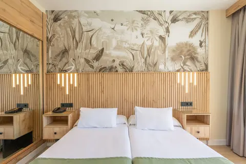 Hotel Parasol by Dorobe, Room