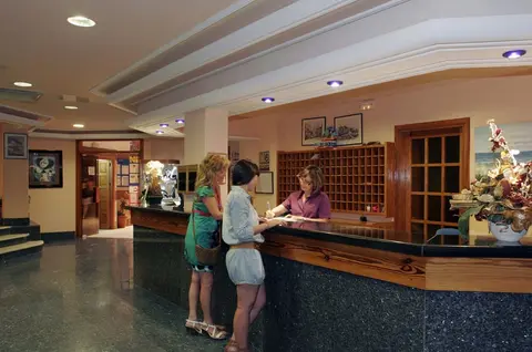 Nereida Aparthotel, Reception