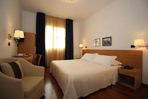 Hotel Majesty, Room
