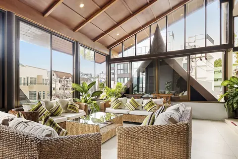 Diamond Cottage Resort & Spa, Lobby sitting area