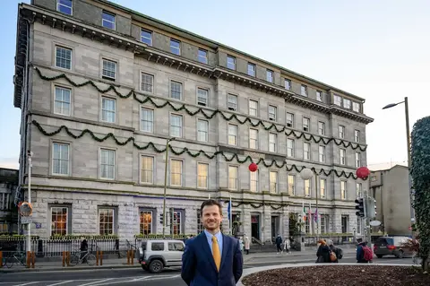 The Hardiman, Exterior