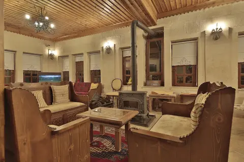 Yusuf Yigitoglu Konagi - Special Class, Lobby sitting area