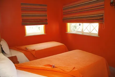 Montinho de Ouro, Room