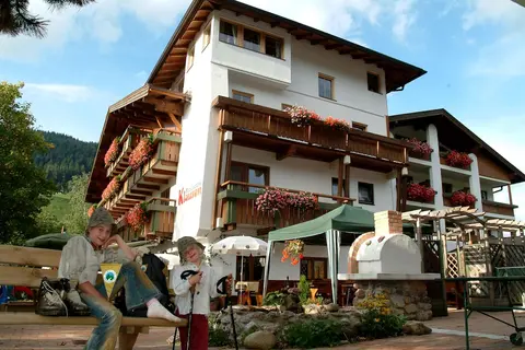 Sporthotel Klausen, Property grounds