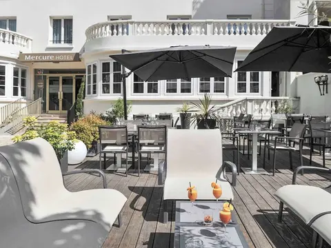 Mercure Paris Saint Cloud Hippodrome, Sports facility