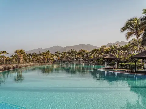 Gran Melia Palacio de Isora, Pool