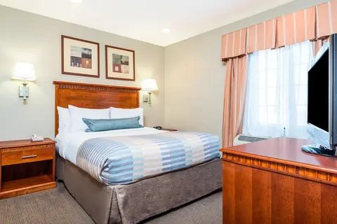 Candlewood Suites LAX Hawthorne by IHG, Room