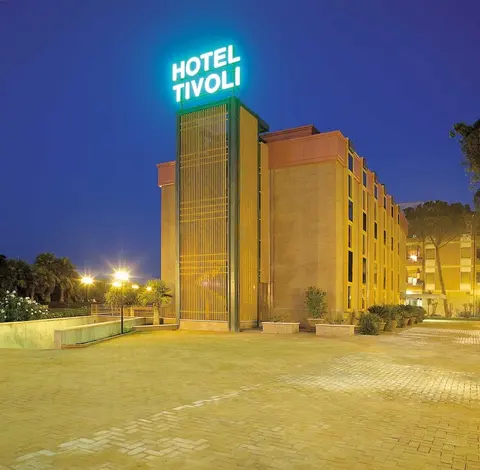 Hotel Tivoli, Exterior