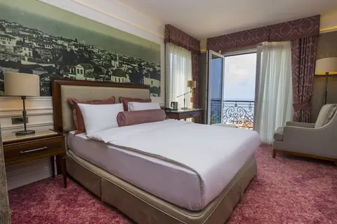 Mell Hotel, Room