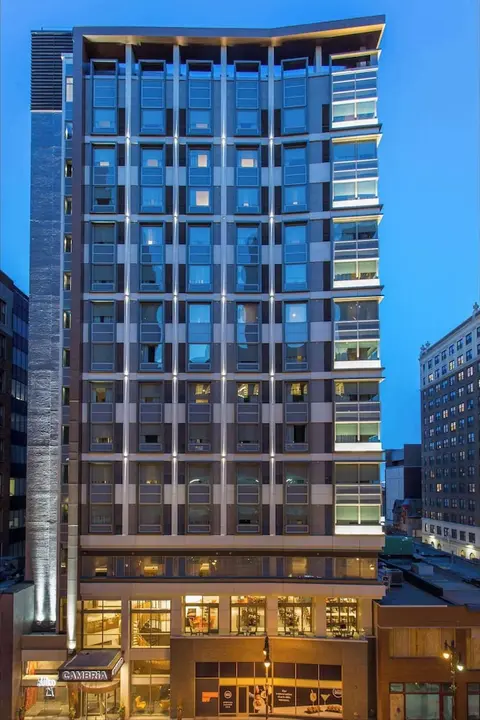 Cambria Hotel Downtown-Center City, Terrace/patio