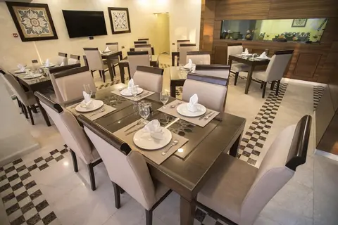 Dweik Hotel 3, Restaurant
