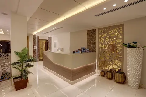 Mass Paradise Hotel, 