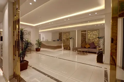 Mass Paradise Hotel, 