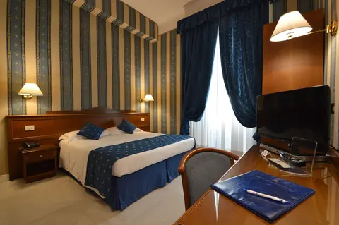 Hotel Montecarlo, Room