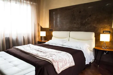B2in Suite & Office, Room