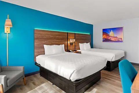 Clarion Inn Falls Church - Arlington, Room