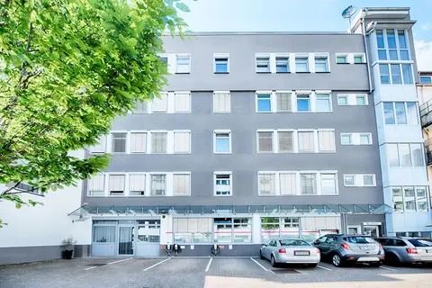 Garner Hotel Bremen City by IHG, Parking