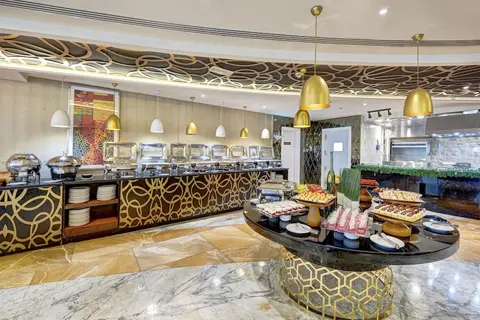 Gevora Hotel, Restaurant