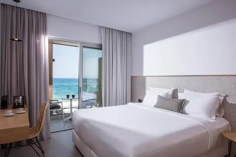 Enorme Ammos Beach, Room