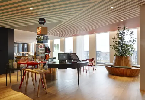 citizenM Copenhagen Radhuspladsen, Interior entrance