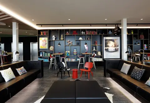 citizenM Copenhagen Radhuspladsen, Interior entrance