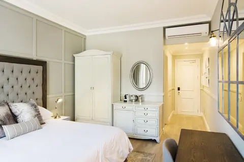 The Weinberg Windhoek, Room