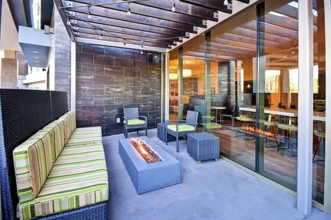 Home2 Suites by Hilton Los Angeles Montebello, Terrace/patio