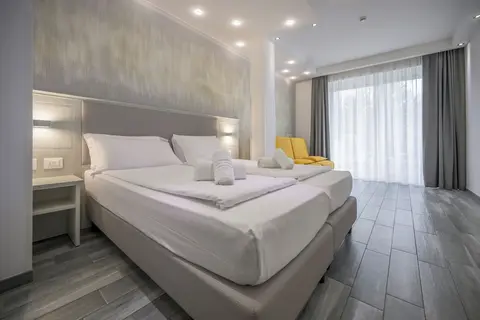 Hotel Villa Paradiso Suite, Room