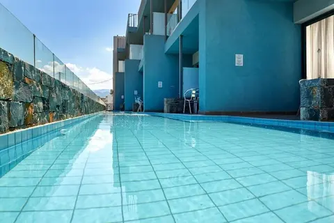 Pollis Hotel, Room