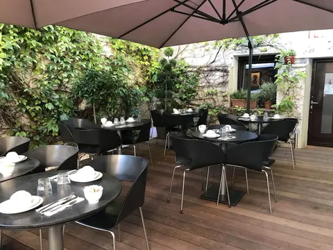 Hôtel Le Châtelet, Terrace/patio