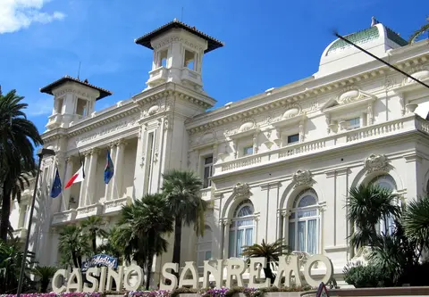 Hotel Paradiso, Casino