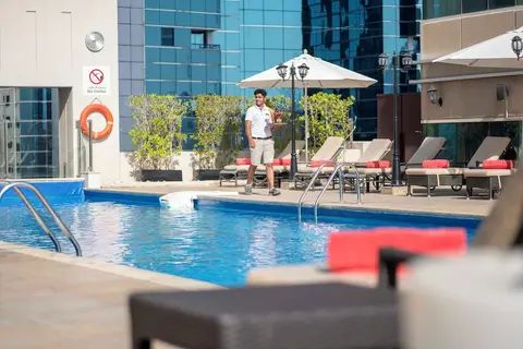 Media Rotana, Pool