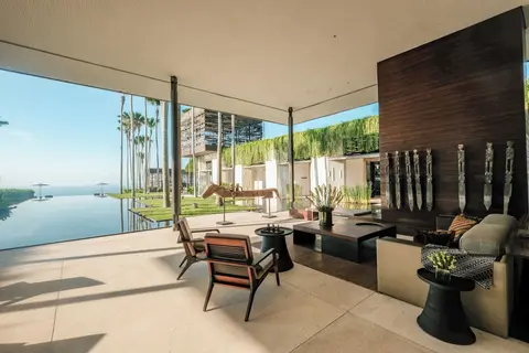 Alila Villas Uluwatu, Bali, Lobby sitting area