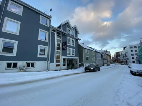 Enter Viking Hotel, Exterior