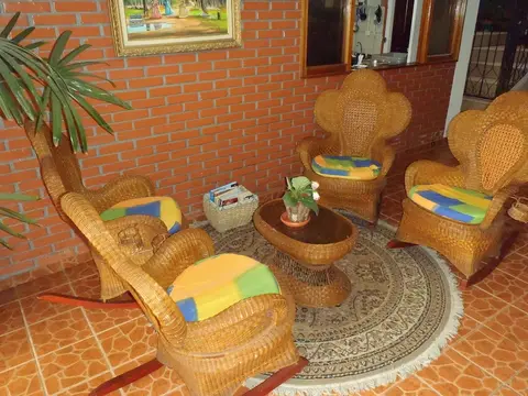 Casa Lima Bed & Breakfast, Interior entrance