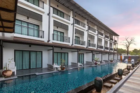 Phuketa Hotel, Outdoor pool